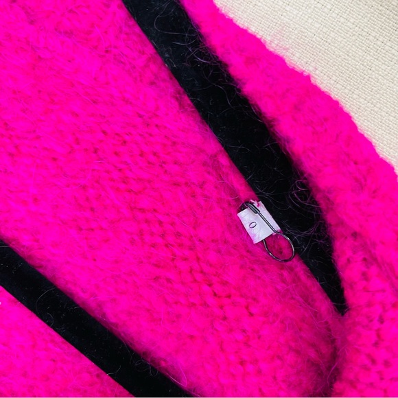 Sandro Pink Fuchsia wool alpaca v neck sweater size small 1 - Picture 3 of 5